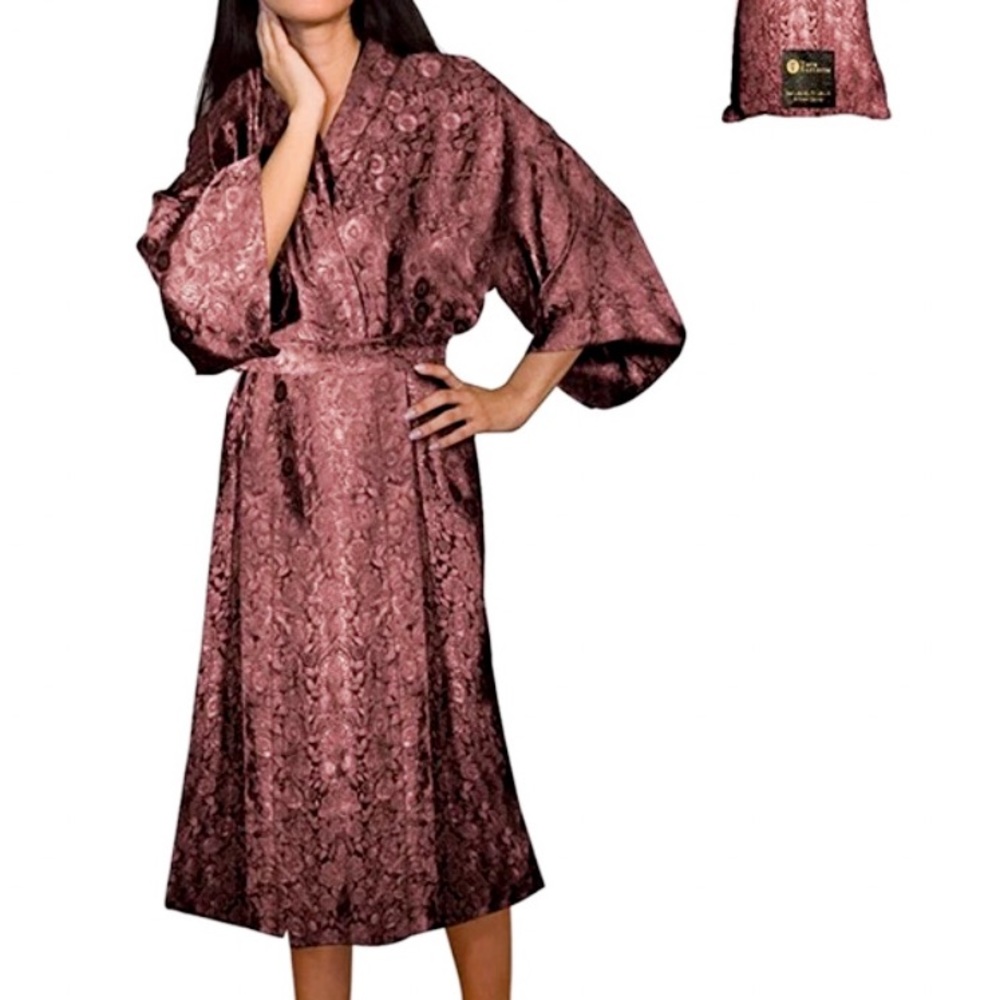 NWT Tara Sartoria 100% Authentic Silk Kimono Robe- Make me an offer!!!!